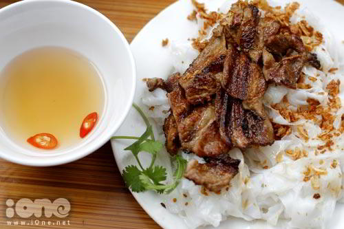 Bánh cuốn chả nướng Phủ Lý Hà Nam