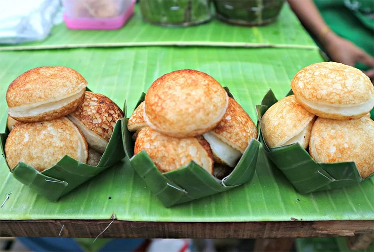 Bánh dừa Luang Prabang