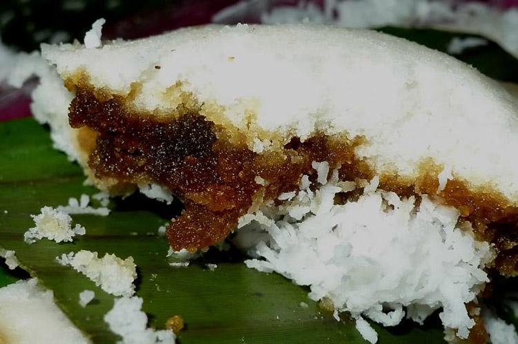 Putu piring Melaka