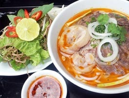 Bún bò ấp Ánh sáng Đà Lạt