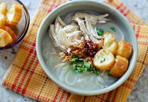 Khao Piak Sen Lào (phở Lào)