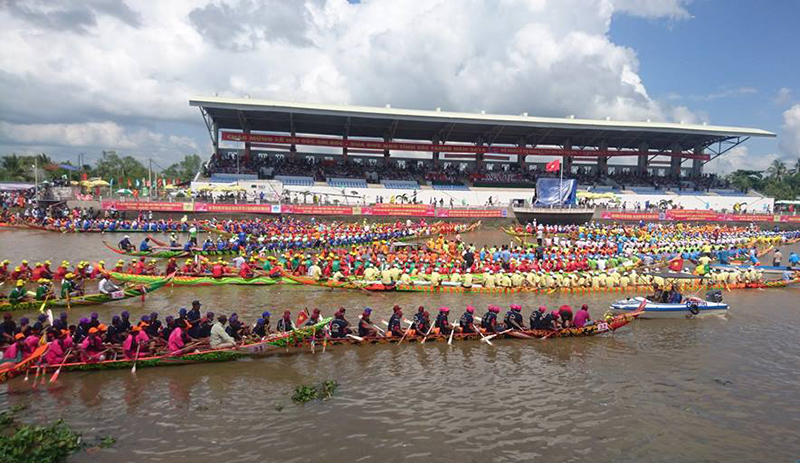 Lễ hội đua thuyền (Bon Om Touk), Campuchia