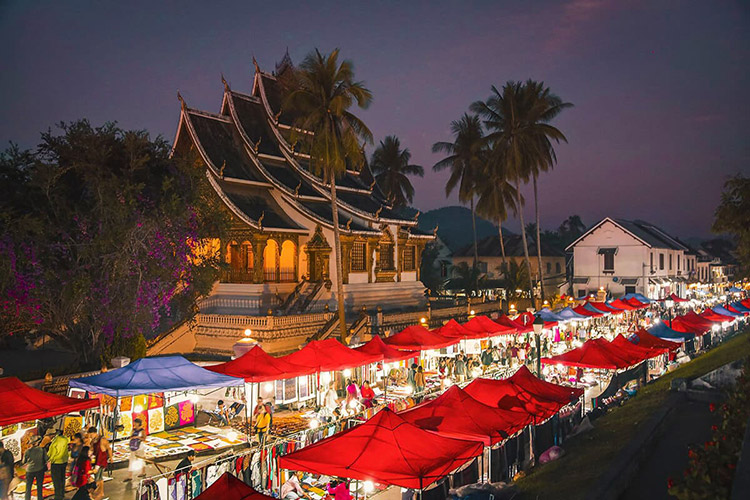 Chợ đêm Luang Prabang | Yong.vn