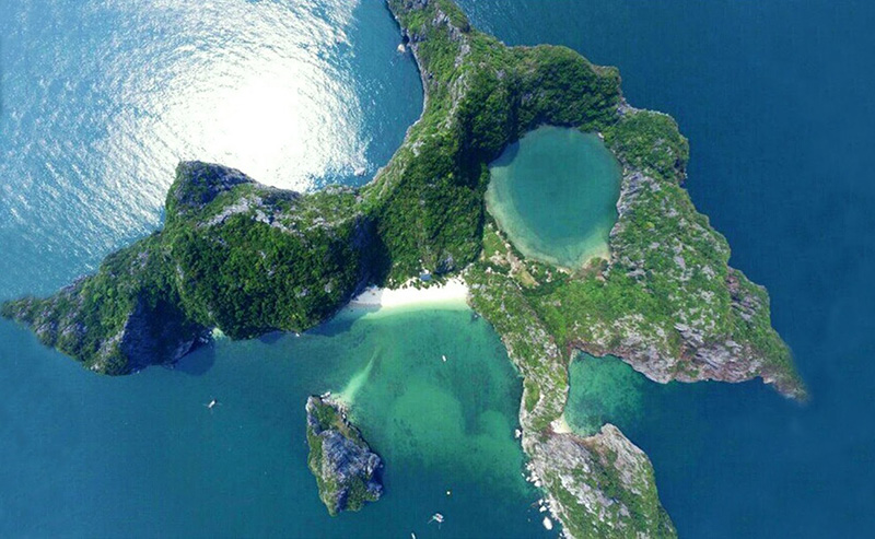 Đảo Mắt Rồng Hạ Long Quảng Ninh