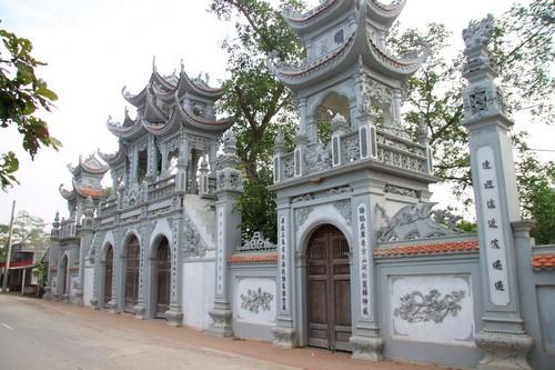 Đền Tiên La