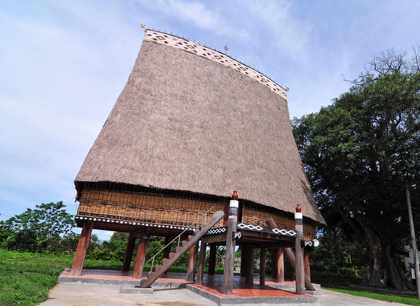 Nhà rông Kon Klor