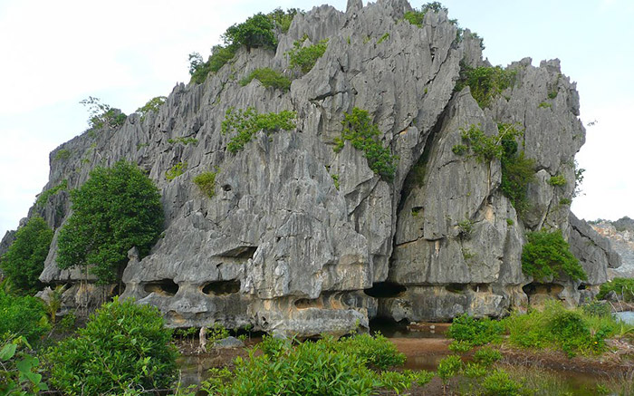 Núi Đá Dựng Kiên Giang