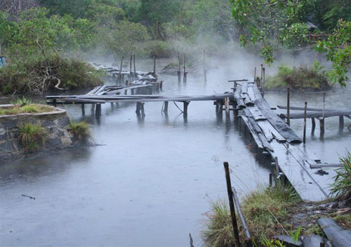 Suối Bang Suối nước nóng Bình Châu