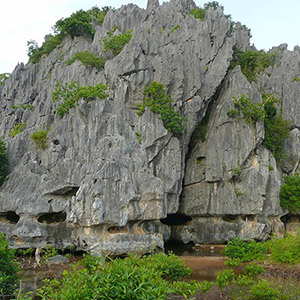 Núi Đá Dựng Kiên Giang