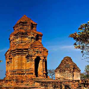 Tháp Poshanư