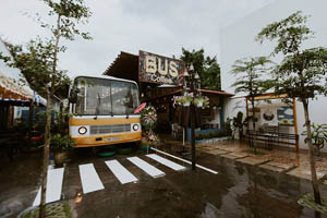 Cafe Bus