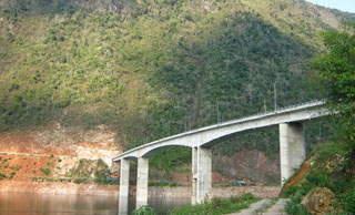 Cầu Hang Tôm