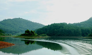 Hồ Khuôn Thần - Vườn cây ăn quả Lục Ngạn