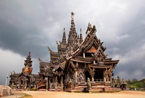 Lâu đài gỗ Sanctuary of Truth